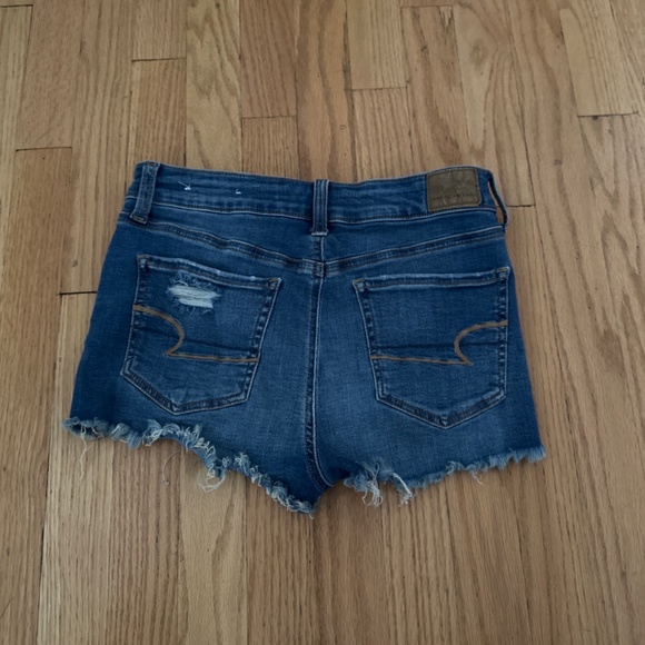 American Eagle Super Stretch Jean Shorts Size 4 - Picture 2 of 2